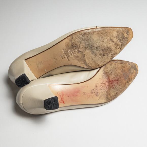 Vintage Cream Leather Kitten Heels Heritiage Old Money Square Toe Italy Sz 6.5N - Picture 6 of 8